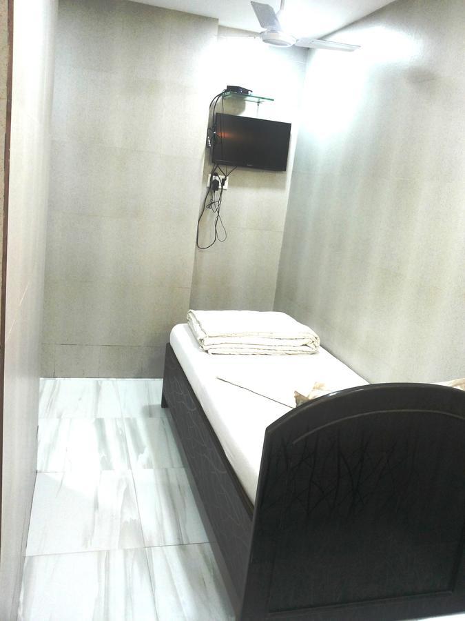 Hotel Holiday Inn Mumbai Bagian luar foto
